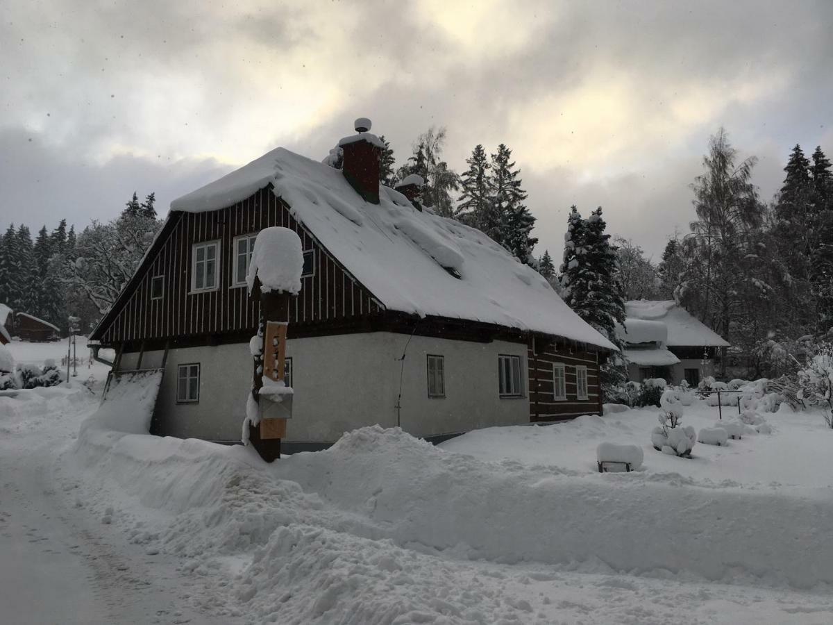 Rodinná chalupa jen pro sebe Harrachov Esterno foto